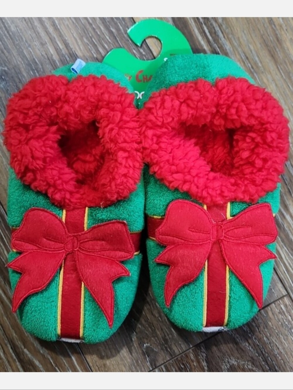 NWT Snoozies Ugly Christmas Non Skid Slippers Red Bow Green Gold